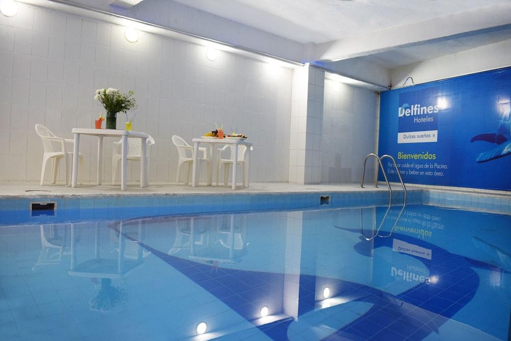 Apartahotel Delfines