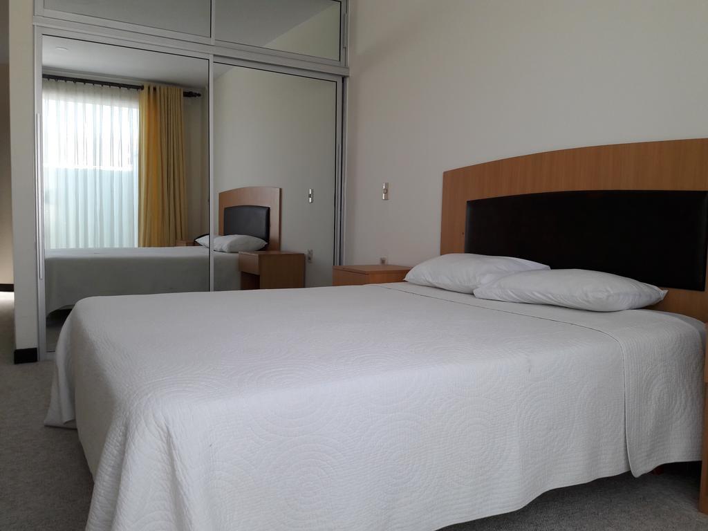 Apartahotel Delfines La Paz